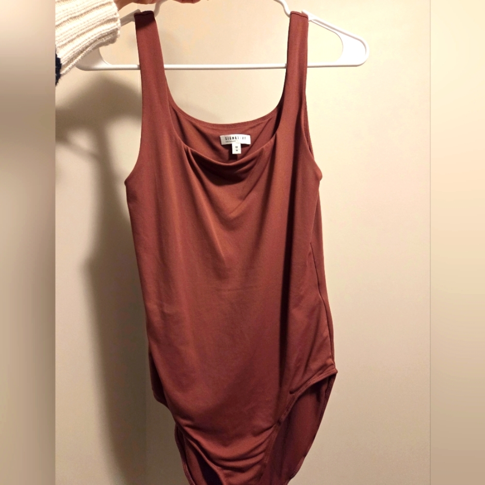 Reitmans Size Medium Sleeveless Bodysuit Tank